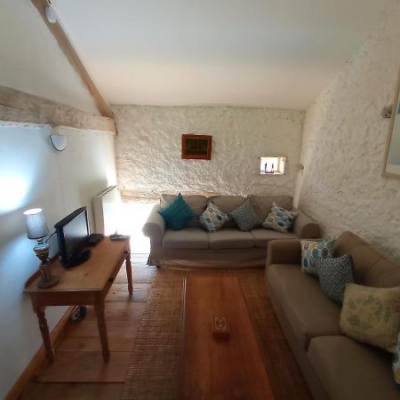 Ecurie Le Buguet Apartment Saint-Antoine-Cumond Екстериор снимка