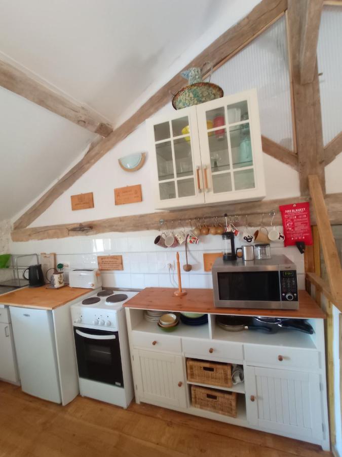 Ecurie Le Buguet Apartment Saint-Antoine-Cumond Екстериор снимка