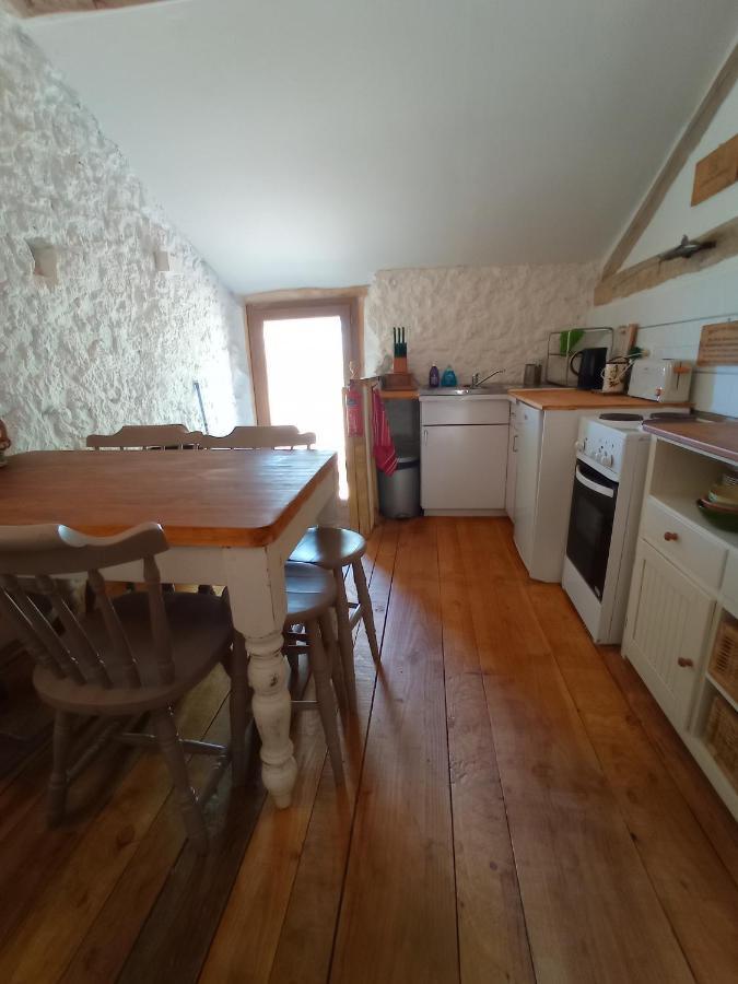 Ecurie Le Buguet Apartment Saint-Antoine-Cumond Екстериор снимка